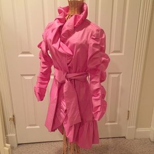💕 Stunning, pink taffeta Dons Collection coat 💕